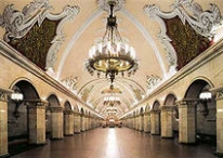 Почти полторы сотни человек гибнет ежегодно в московском метро в результате падения на рельсы
