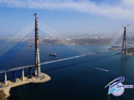 Во Владивостоке 27- летний мужчина прыгнул с Русского моста