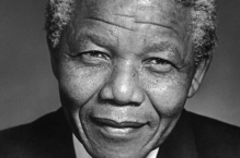 Нельсона Манделу похоронили в его родной деревне Куну в ЮАР