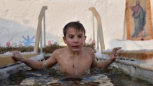 В крещенских купаниях в России приняли участие более 1,5 млн человек