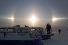 Жители Челябинска наблюдали над городом три солнца