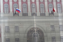 В мэрии Москвы заявили о запрете менять антикризисный марш на траурную акцию
