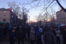 В Константиновке подожгли общежитие с военными