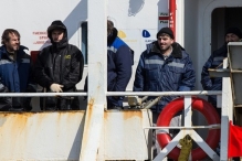 Активные поиски моряков с траулера «Дальний Восток» решено прекратить