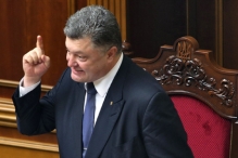Порошенко назвал условие проведения выборов в Донбассе